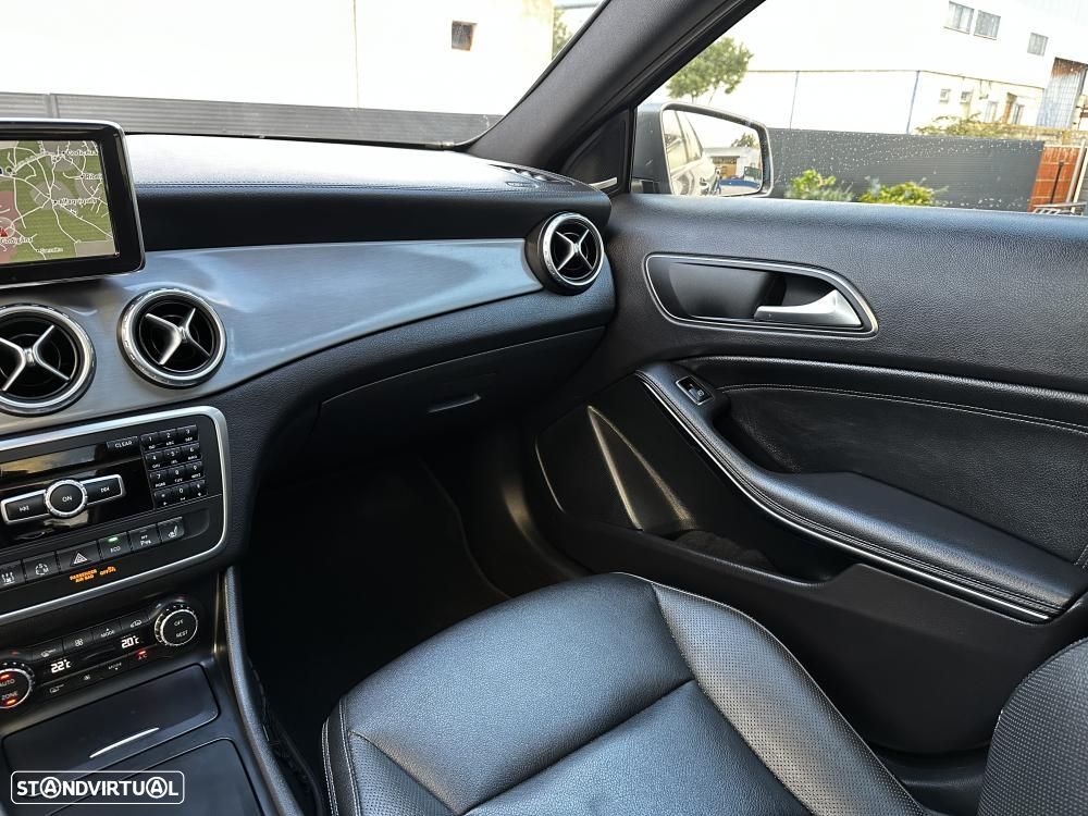 Mercedes-Benz GLA 220 CDI 7G-DCT AMG Line - 38
