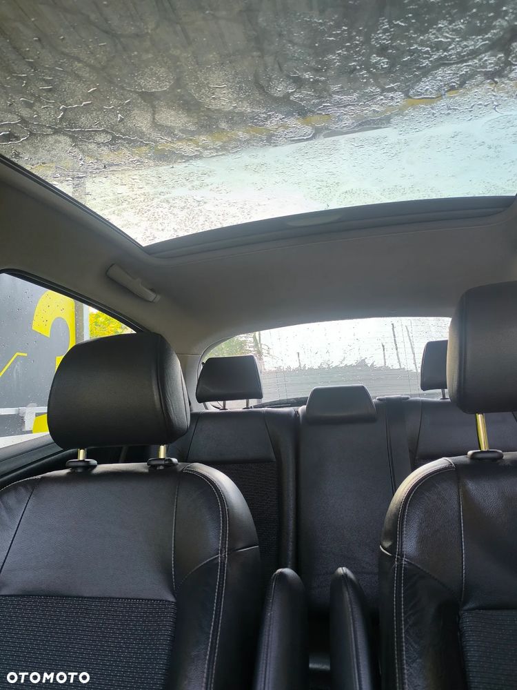 Peugeot 207 110 HDi FAP Filou - 6
