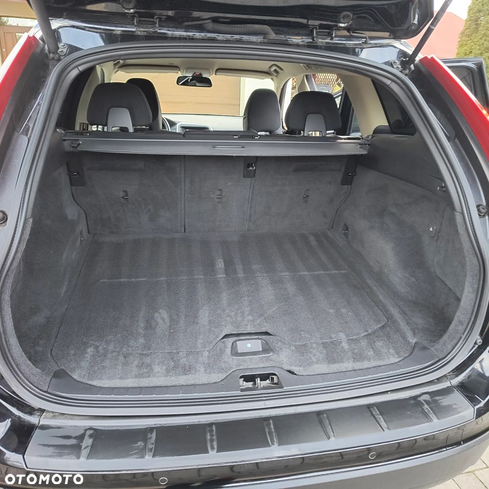 Volvo XC 60 DRIVe R Design - 26