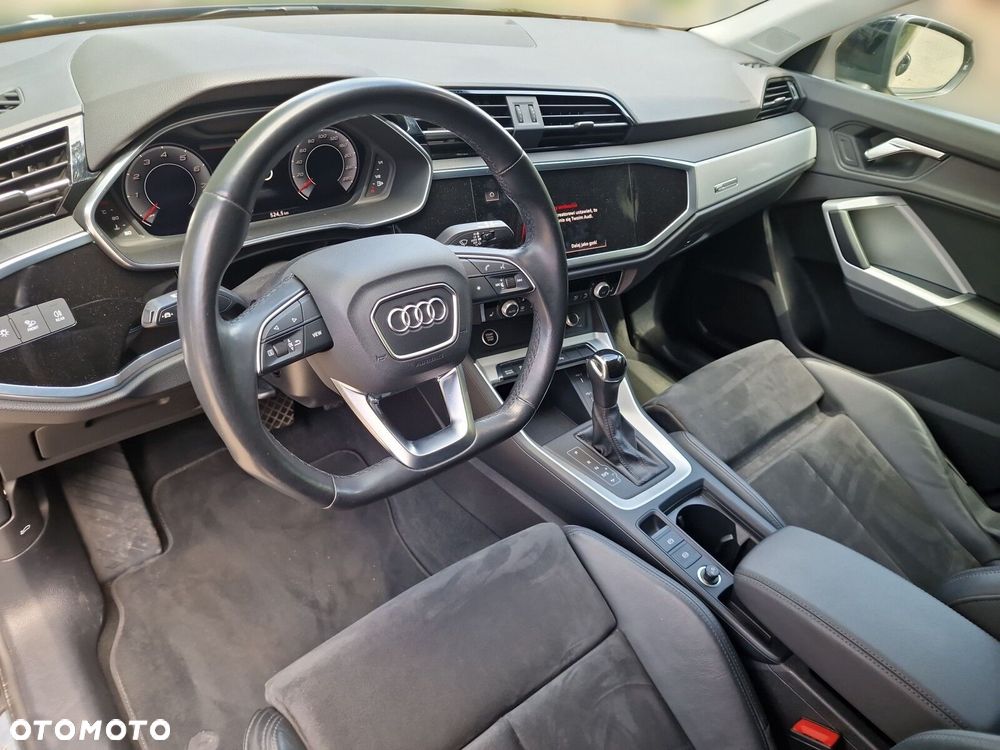 Audi Q3 Sportback - 13