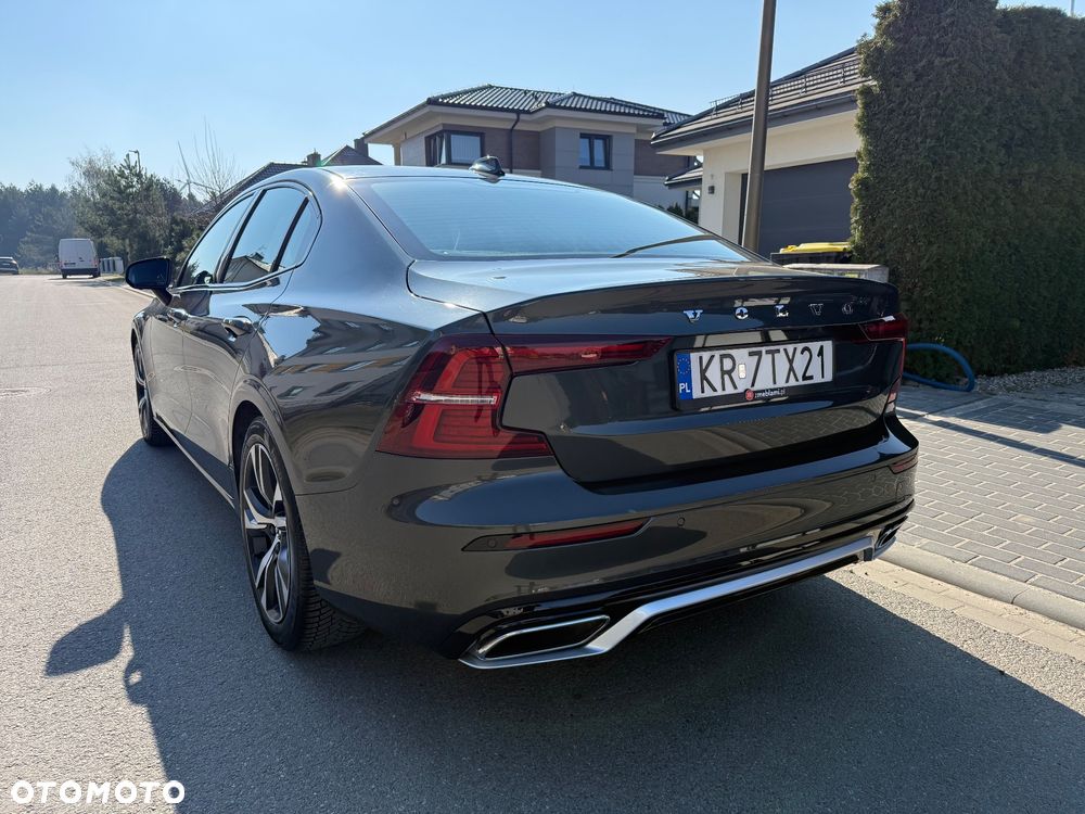 Volvo S60 B4 B R-Design - 5