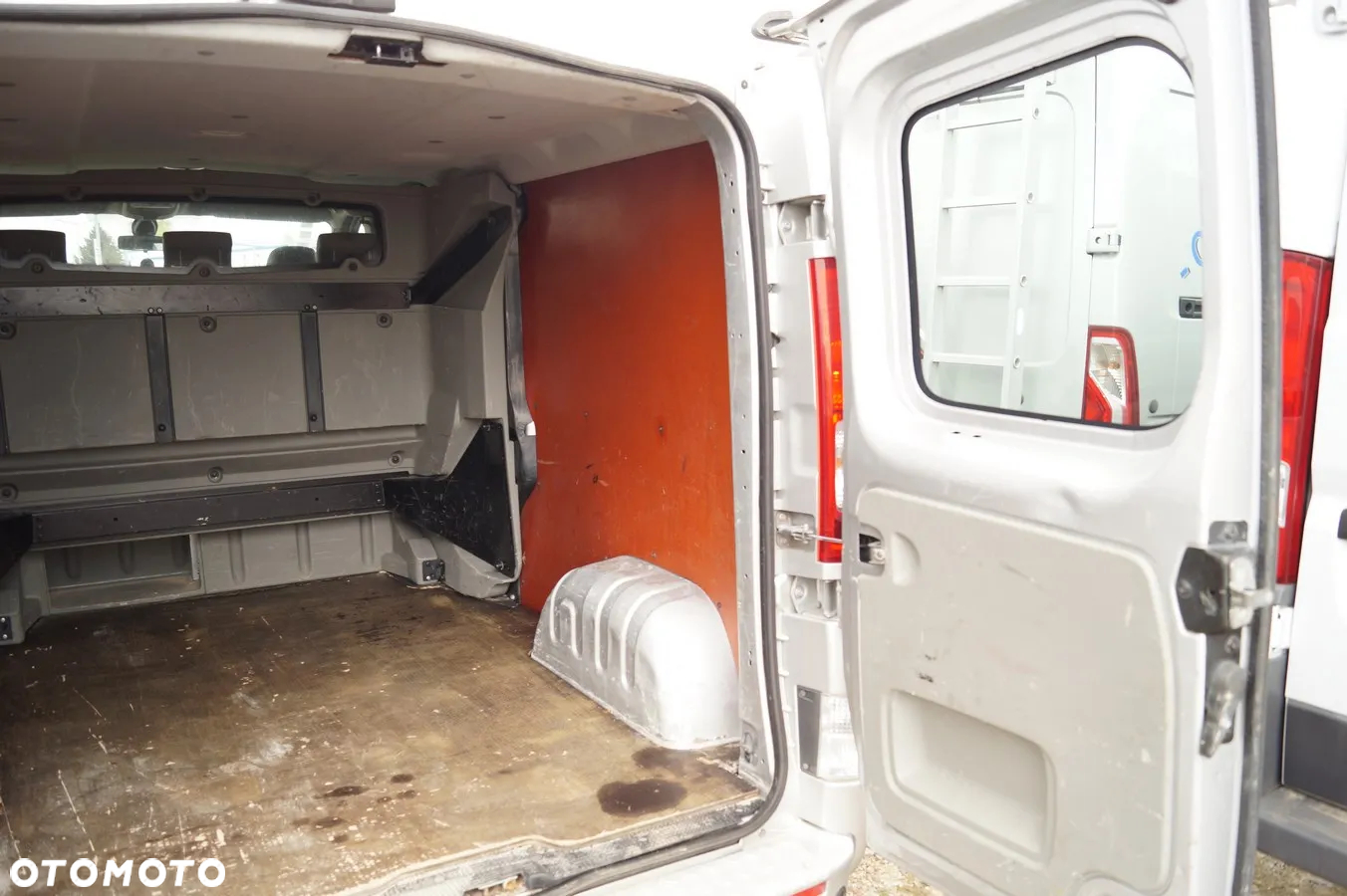 Renault Trafic - 25