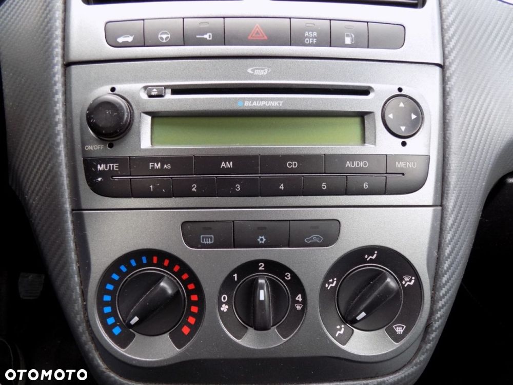 Fiat Grande Punto - 11