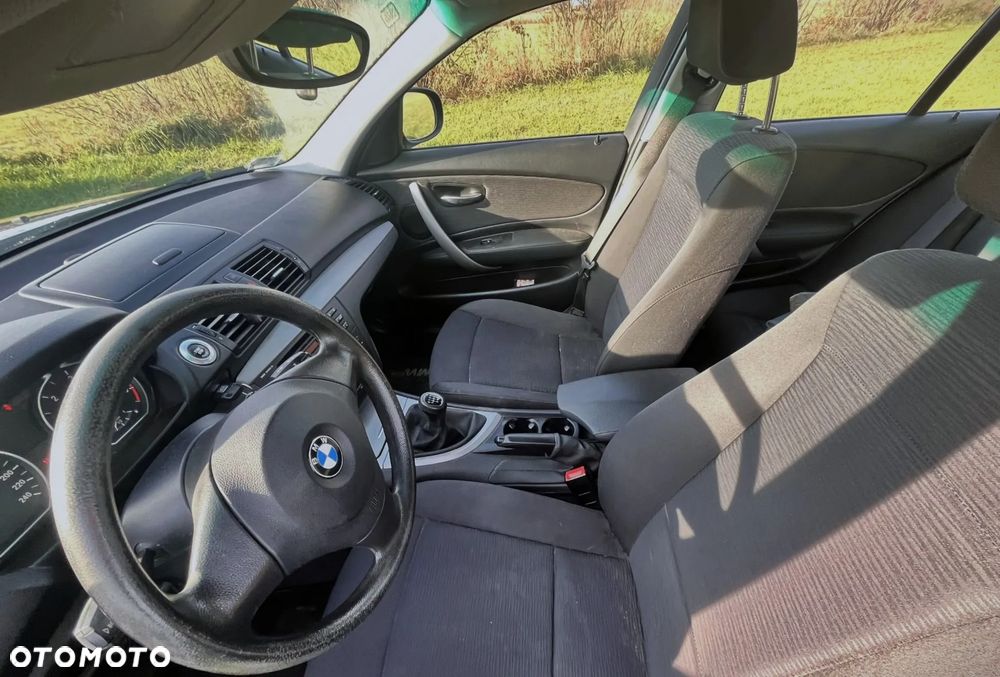 BMW Seria 1 118d - 8