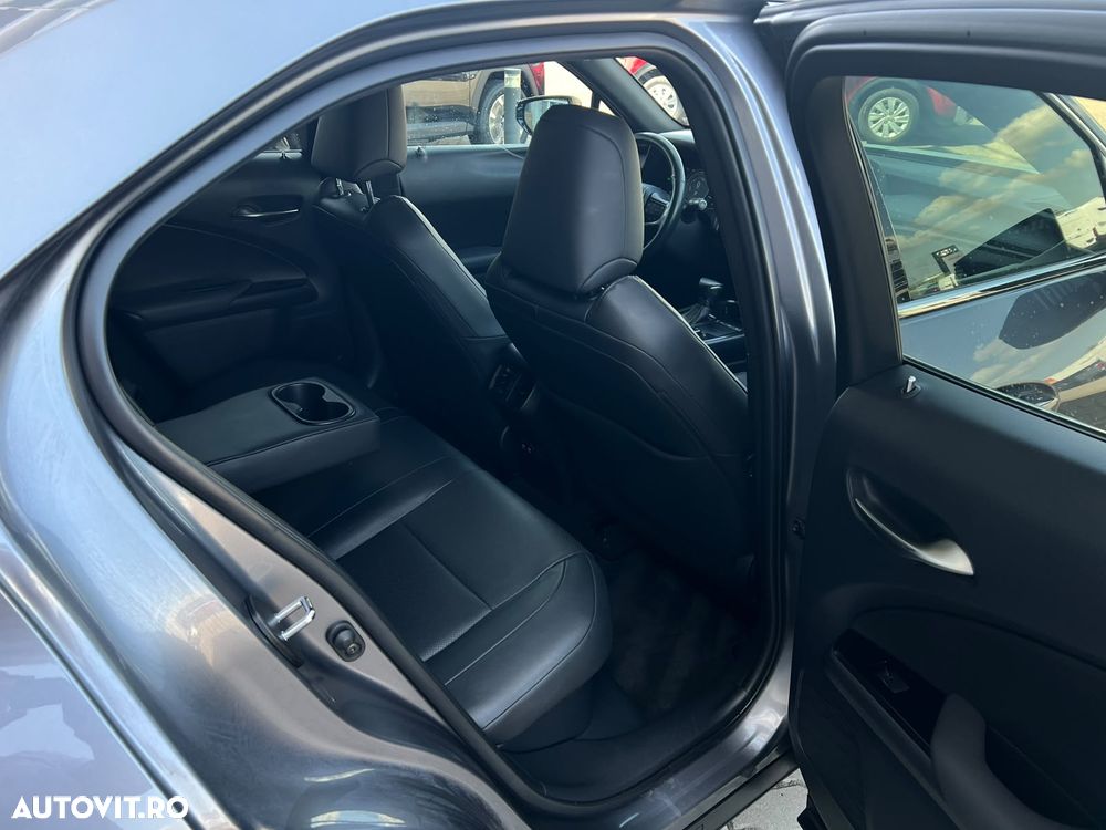 Lexus UX 250h (E-FOUR) Executive Line - 20