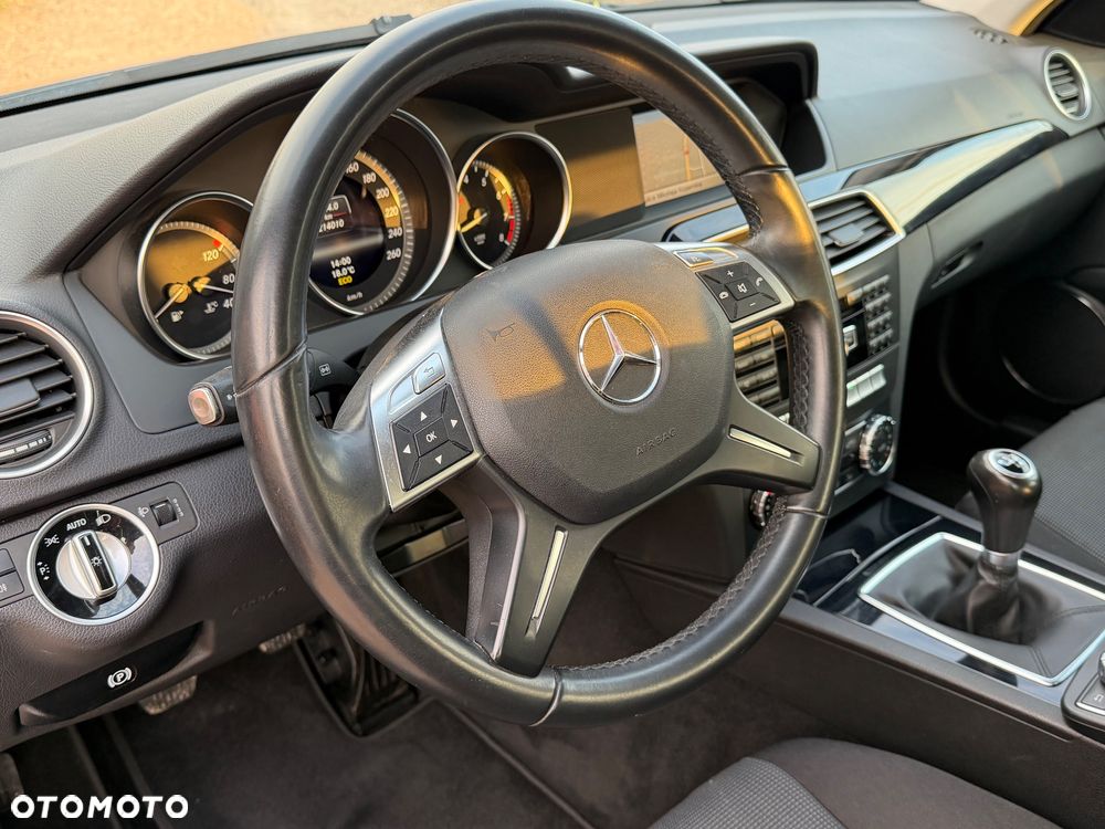 Mercedes-Benz Klasa C 200 (BlueEFFICIENCY) - 19
