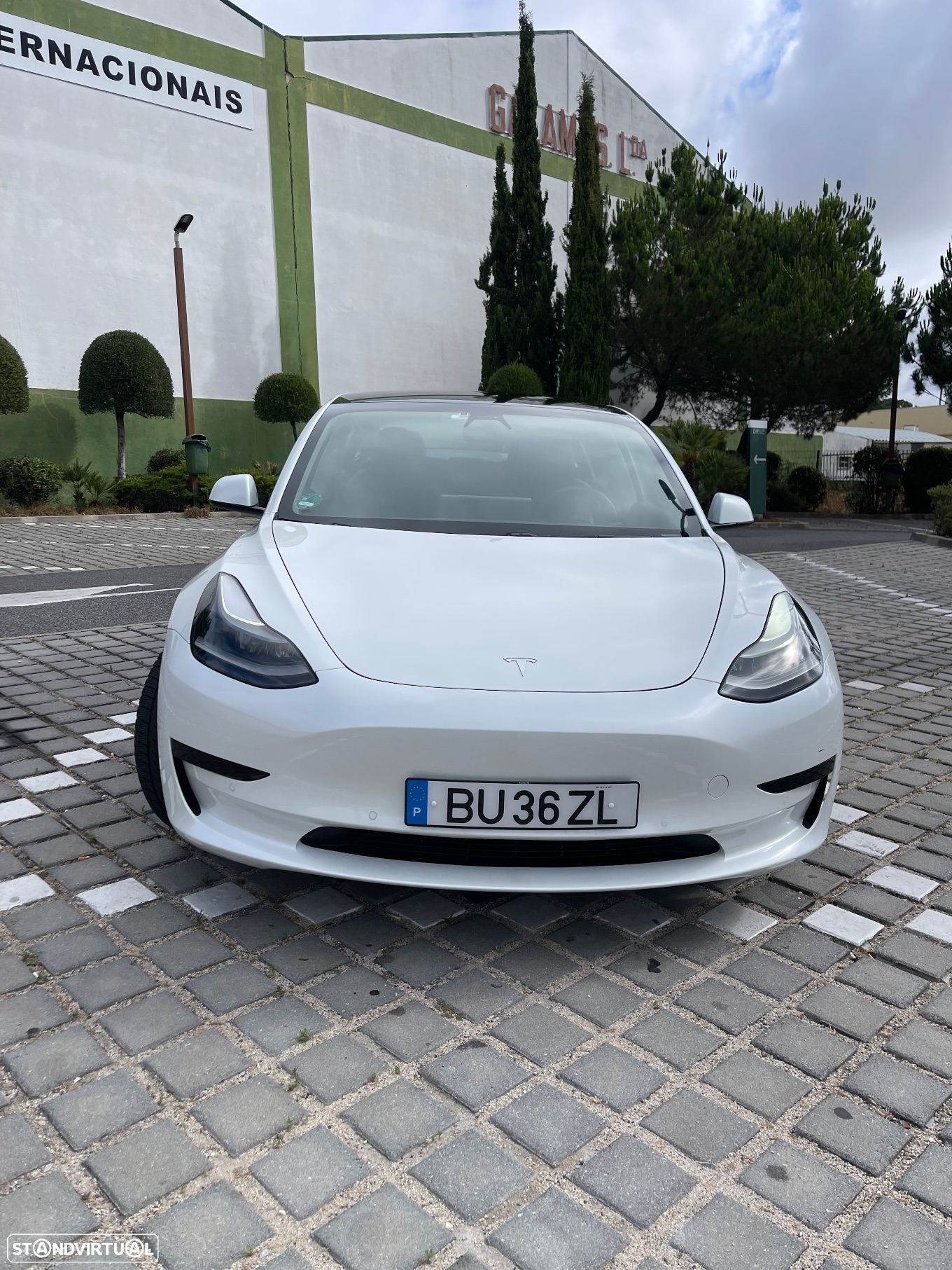 Tesla Model 3 Standard Range Plus RWD - 2