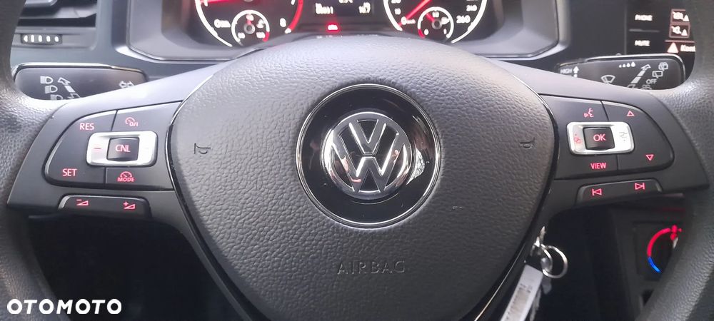 Volkswagen Polo - 15