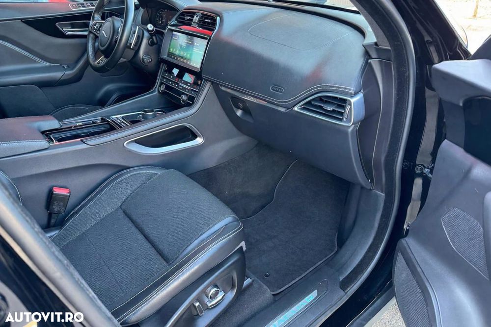 Jaguar F-Pace 20d AWD Aut. R-Sport - 6