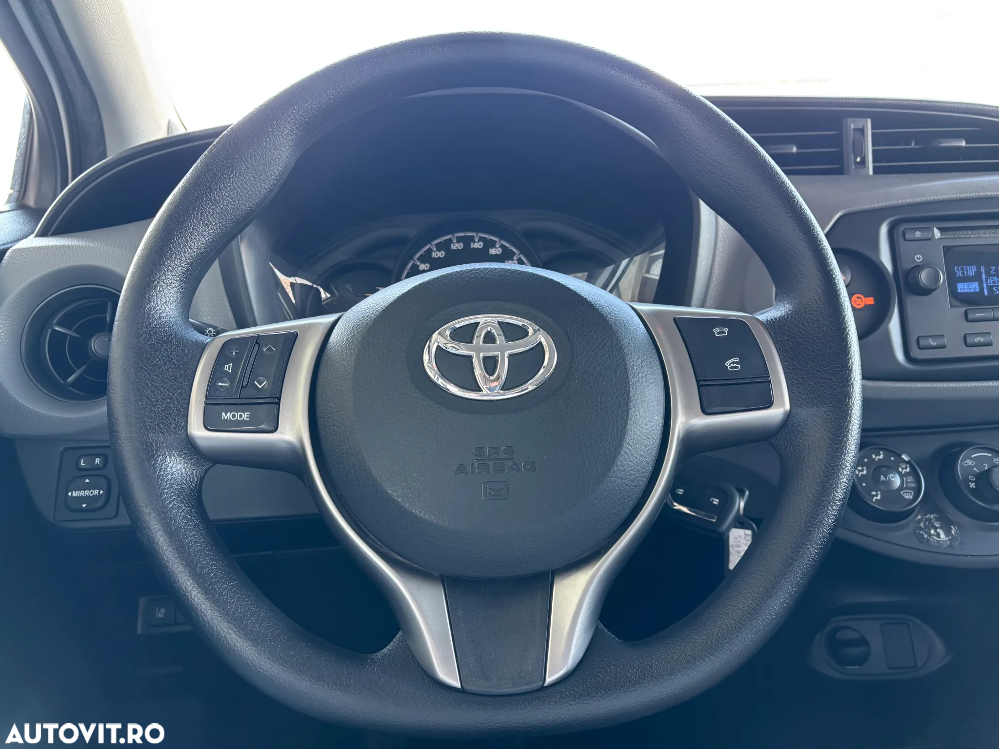 Toyota Yaris 1.0 L VVT-i Terra - 27