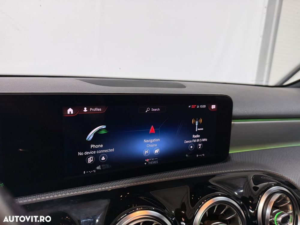 Mercedes-Benz A 180 7G-DCT AMG Line - 12