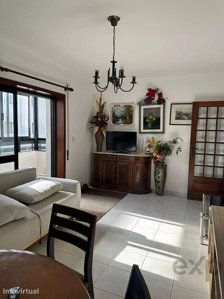 Apartamento T2 luminoso no centro de Espinho - Grande imagem: 3/13