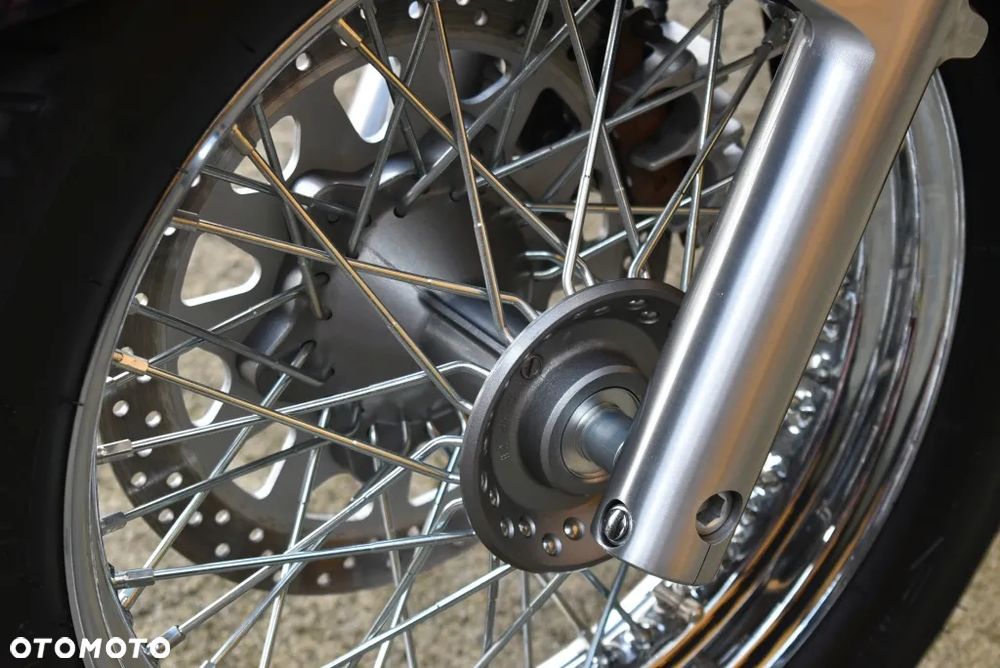 Suzuki Intruder - 38