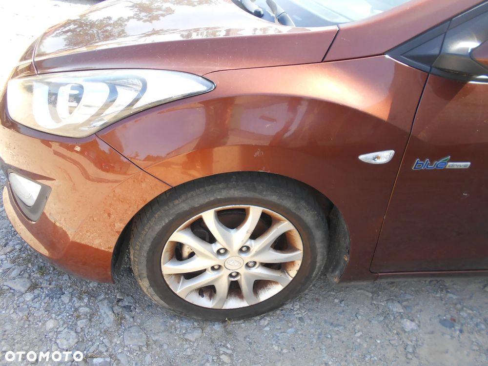 HYUNDAI I30 II LIFT HATCHBACK HATCHBACK 1.4 CRDI 2013R KOD LAKIERU U8N SILNIK SKRZYNIA BIEGOW MANUALNA 6 BIEGOWA MASKA LAMPA LUSTERKO ZDERZAK PAS PRZEDNI BLOTNIK ZAWIESZENIE CZESCI - 12
