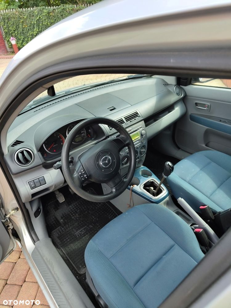 Mazda 2 - 5