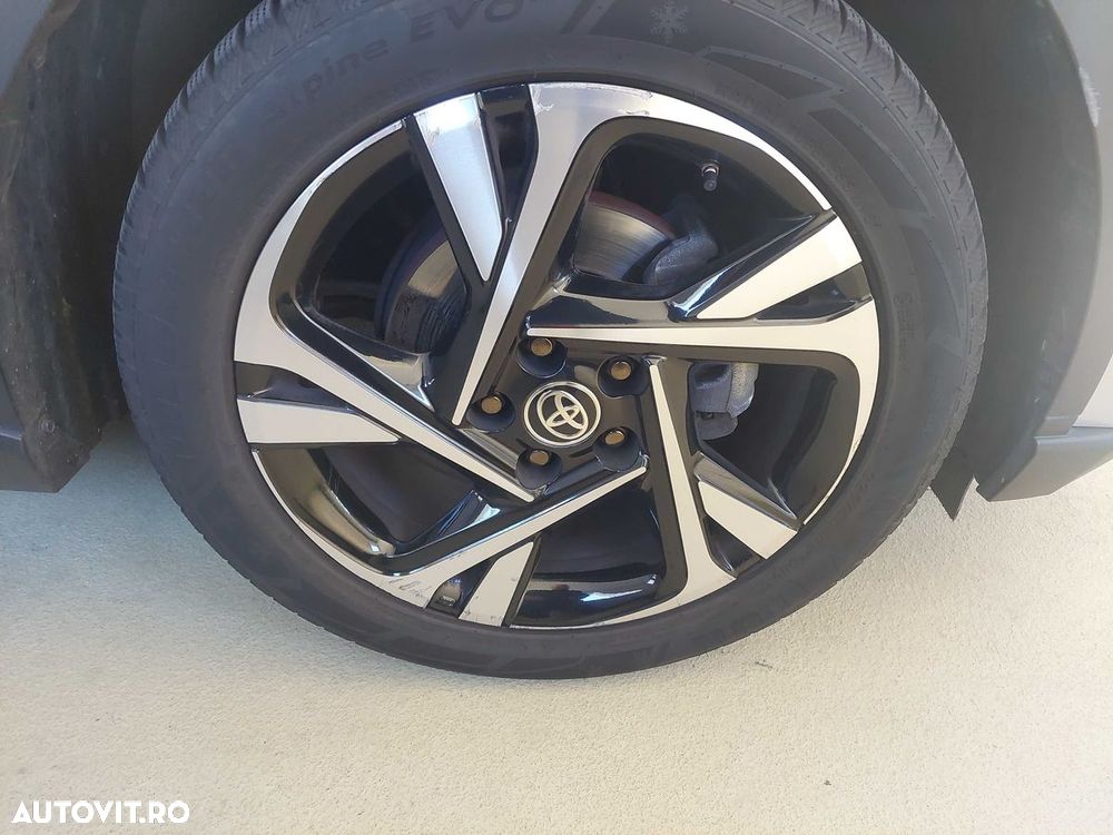 Toyota C-HR Hybrid Club - 7