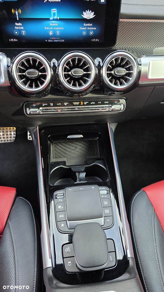 Mercedes-Benz GLB - 12