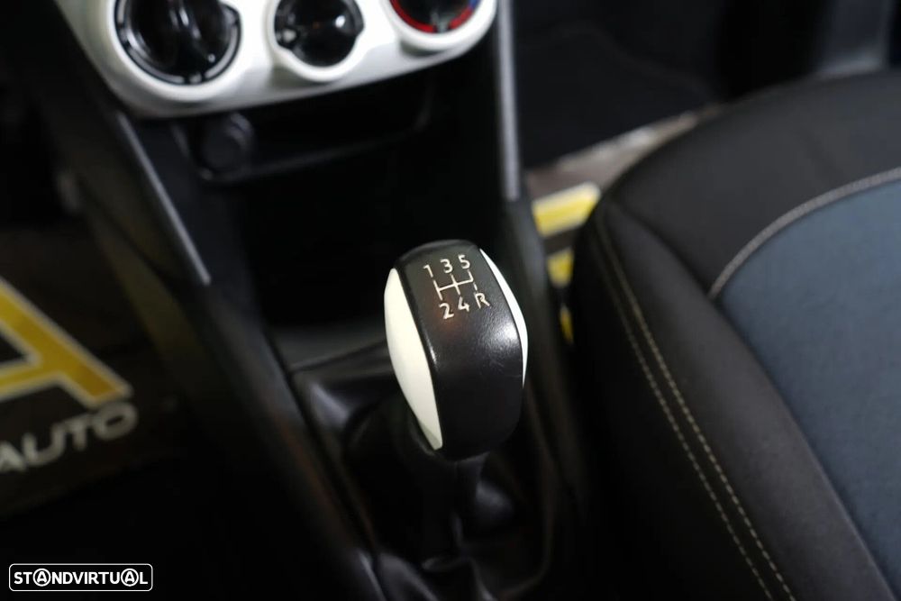 Peugeot 208 1.0 VTi Access - 24