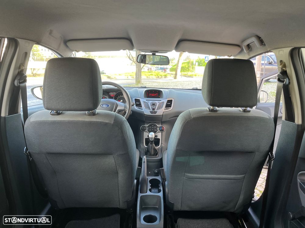 Ford Fiesta 1.4 TDCI Ambiente - 9