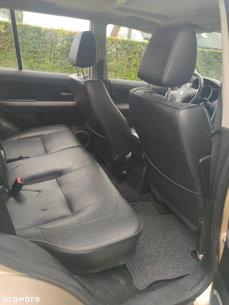 Suzuki Grand Vitara 2.0 De luxe - 10