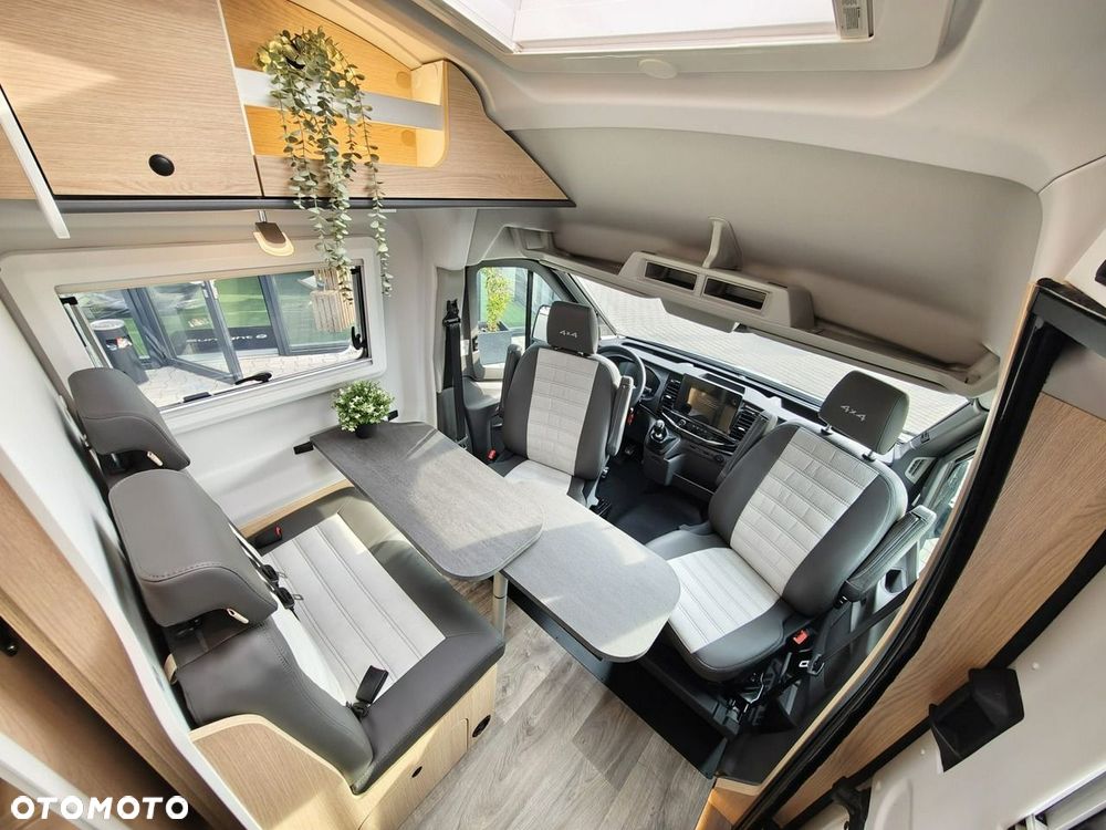 Sunlight Cliff 4x4 590 Ford z Napędem AWD 4x4 - 9