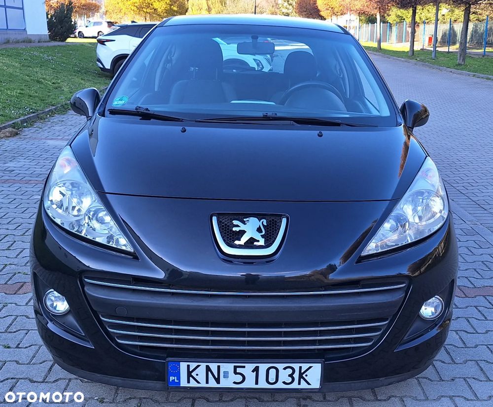 Peugeot 207 75 Millesim 200 - 13