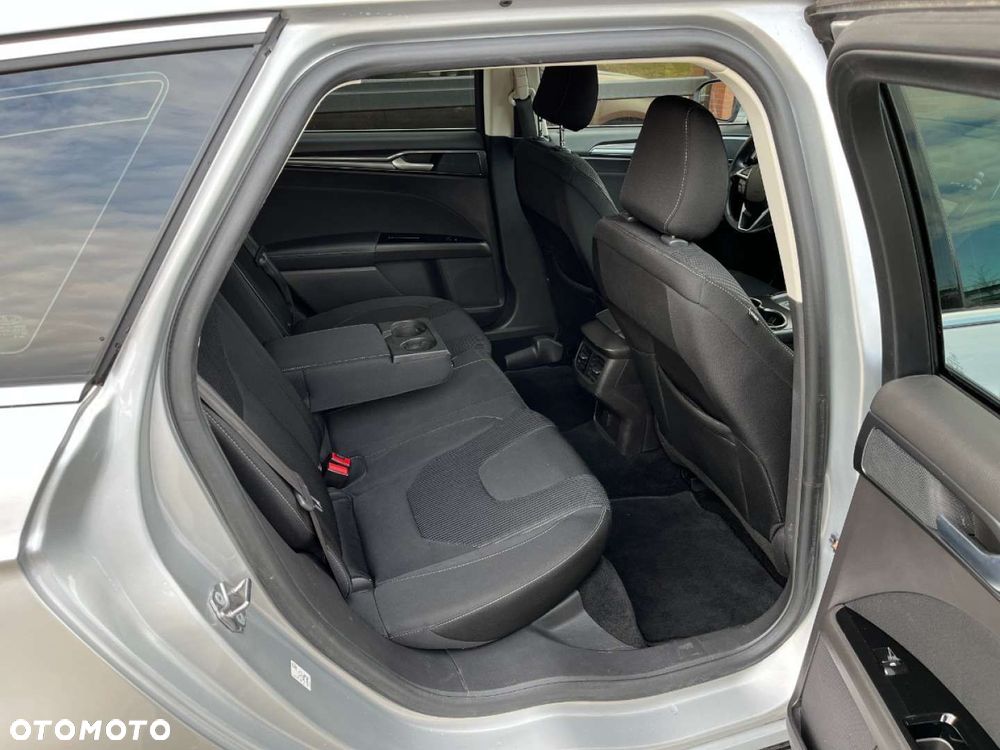Ford Mondeo - 25