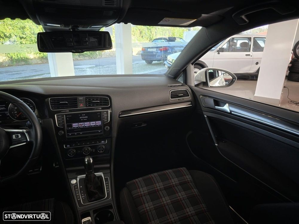 VW Golf 2.0 TSi GTi DSG - 30