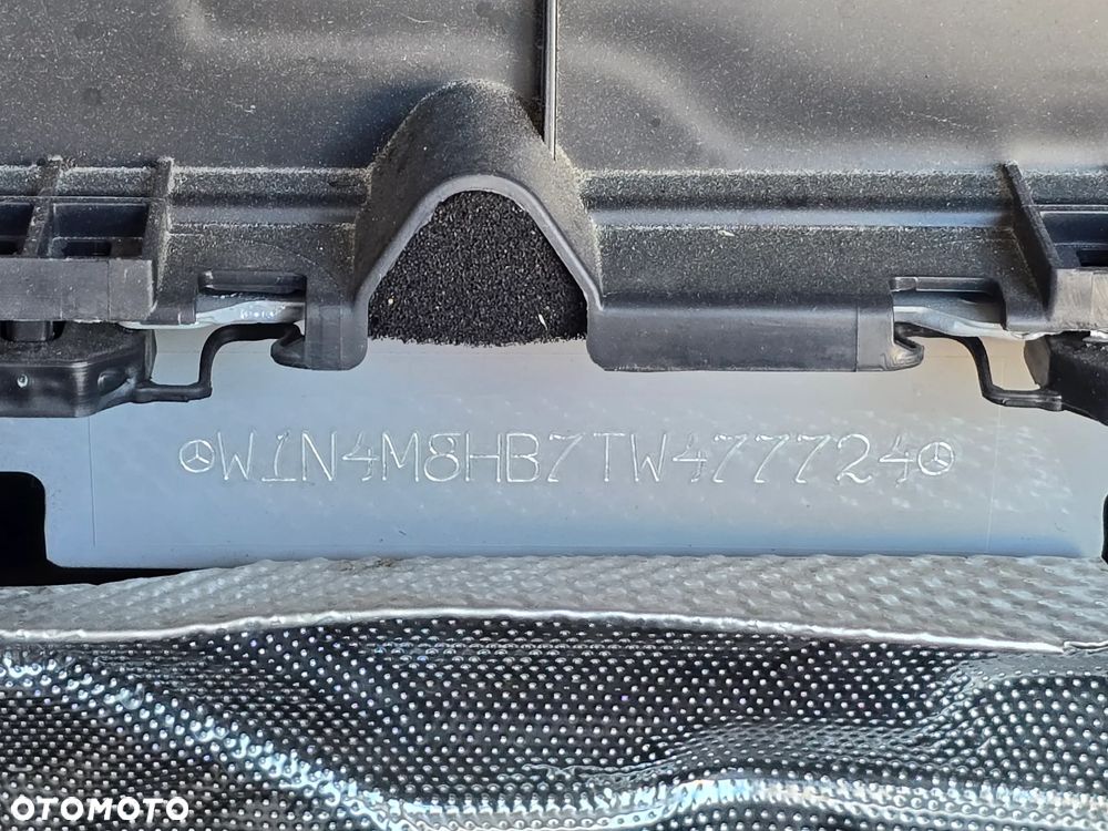 Mercedes-Benz GLB 200 AMG Line 7G-DCT - 17