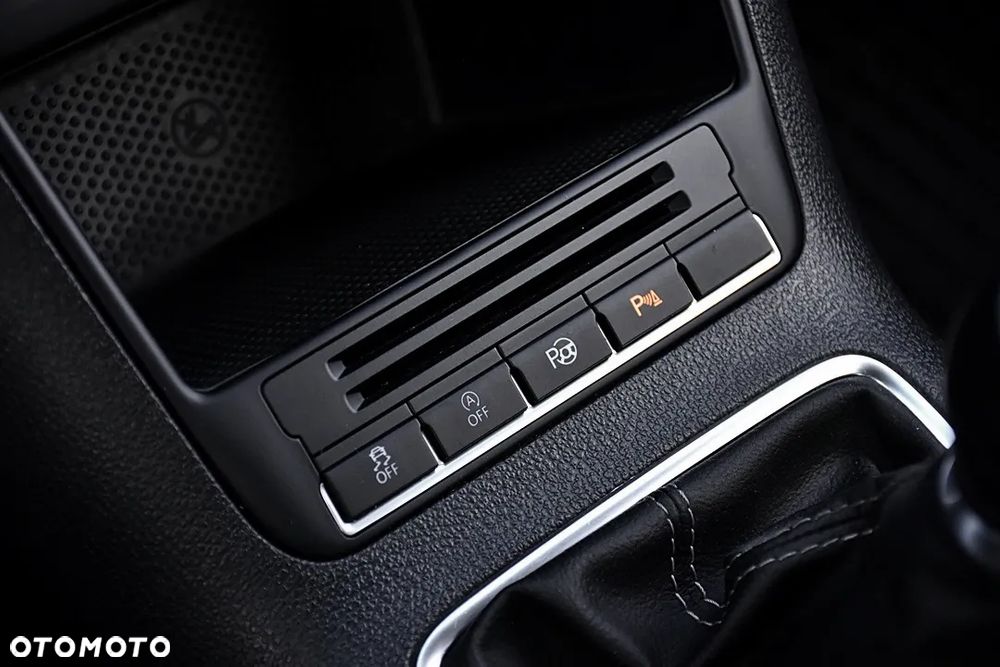 Volkswagen Golf Plus 1.6 TDI DPF Team - 23