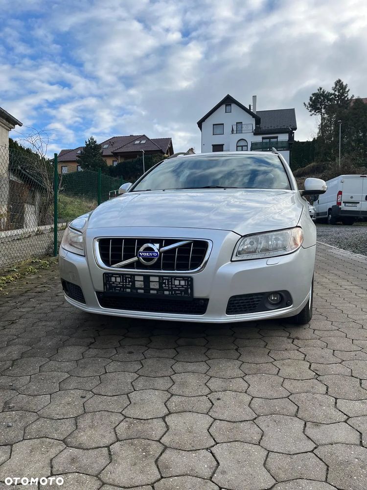 Volvo V70 D5 AWD Kinetic - 34