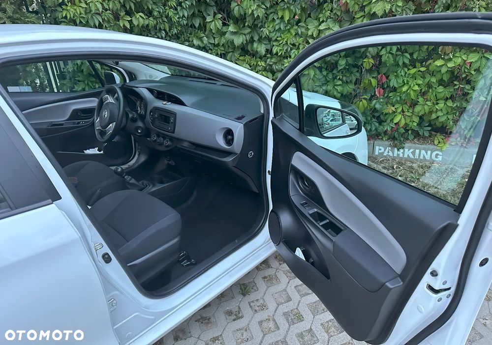 Toyota Yaris 1.5 Active - 12