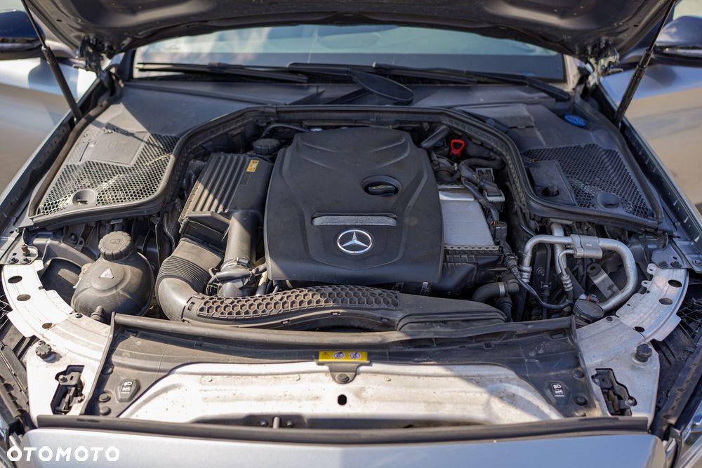 Mercedes-Benz Klasa C 180 7G-TRONIC AMG Line - 29