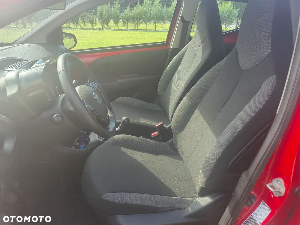Toyota Aygo x-play - 19