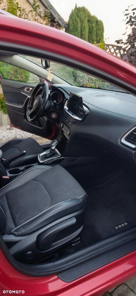 Kia Ceed 1.4 T-GDI L Business Line DCT - 17