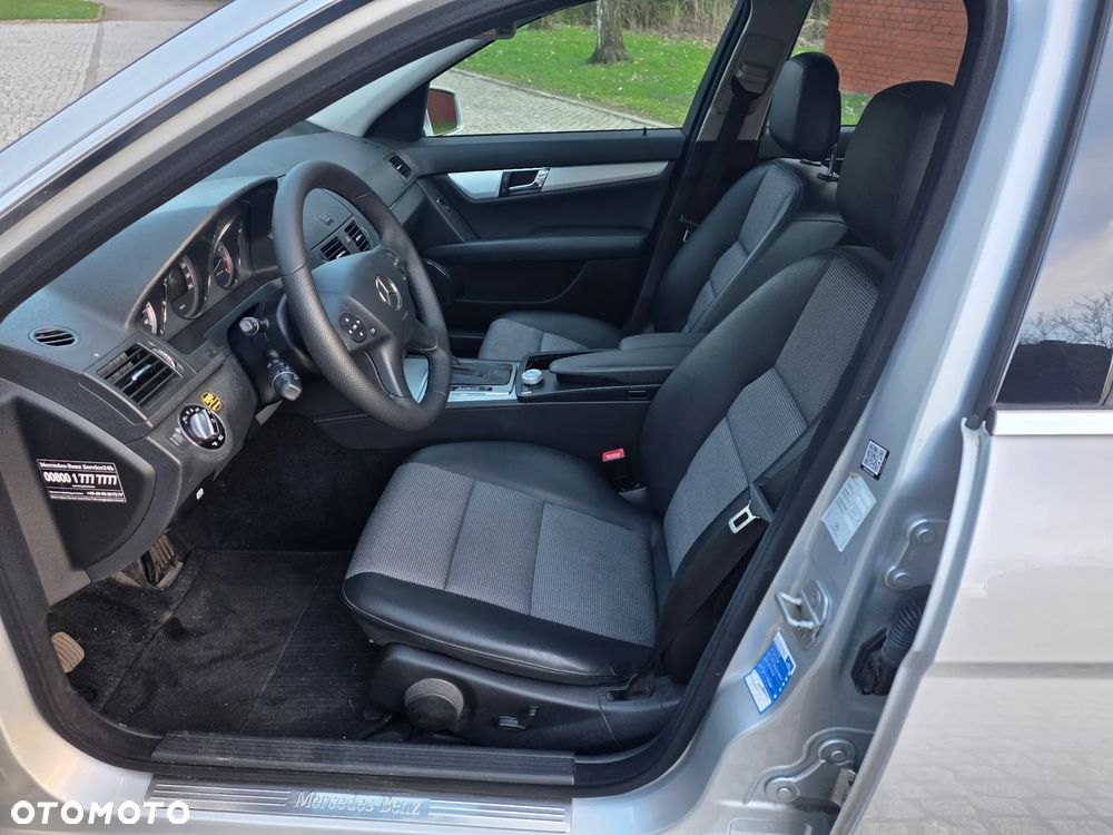 Mercedes-Benz Klasa C 200 7G-TRONIC Avantgarde Edition - 13