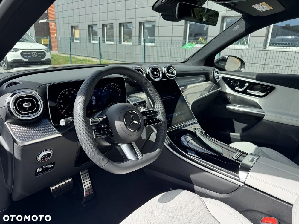 Mercedes-Benz GLC 300 e PHEV 4-Matic AMG Line - 11