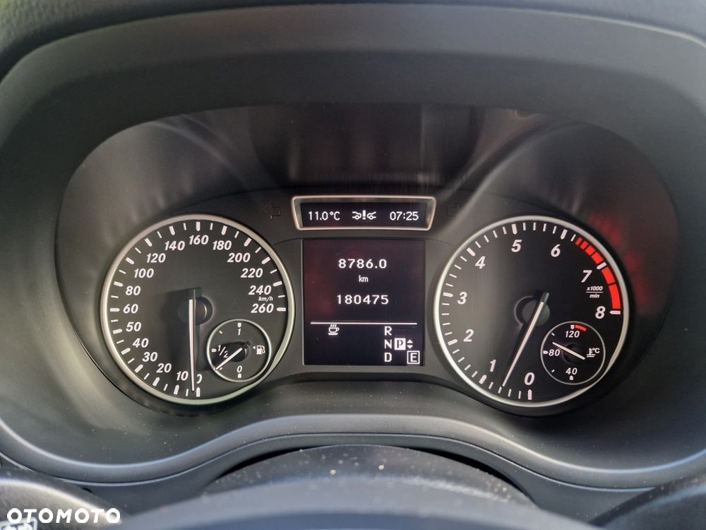Mercedes-Benz Klasa B 250 7G-DCT Urban - 26