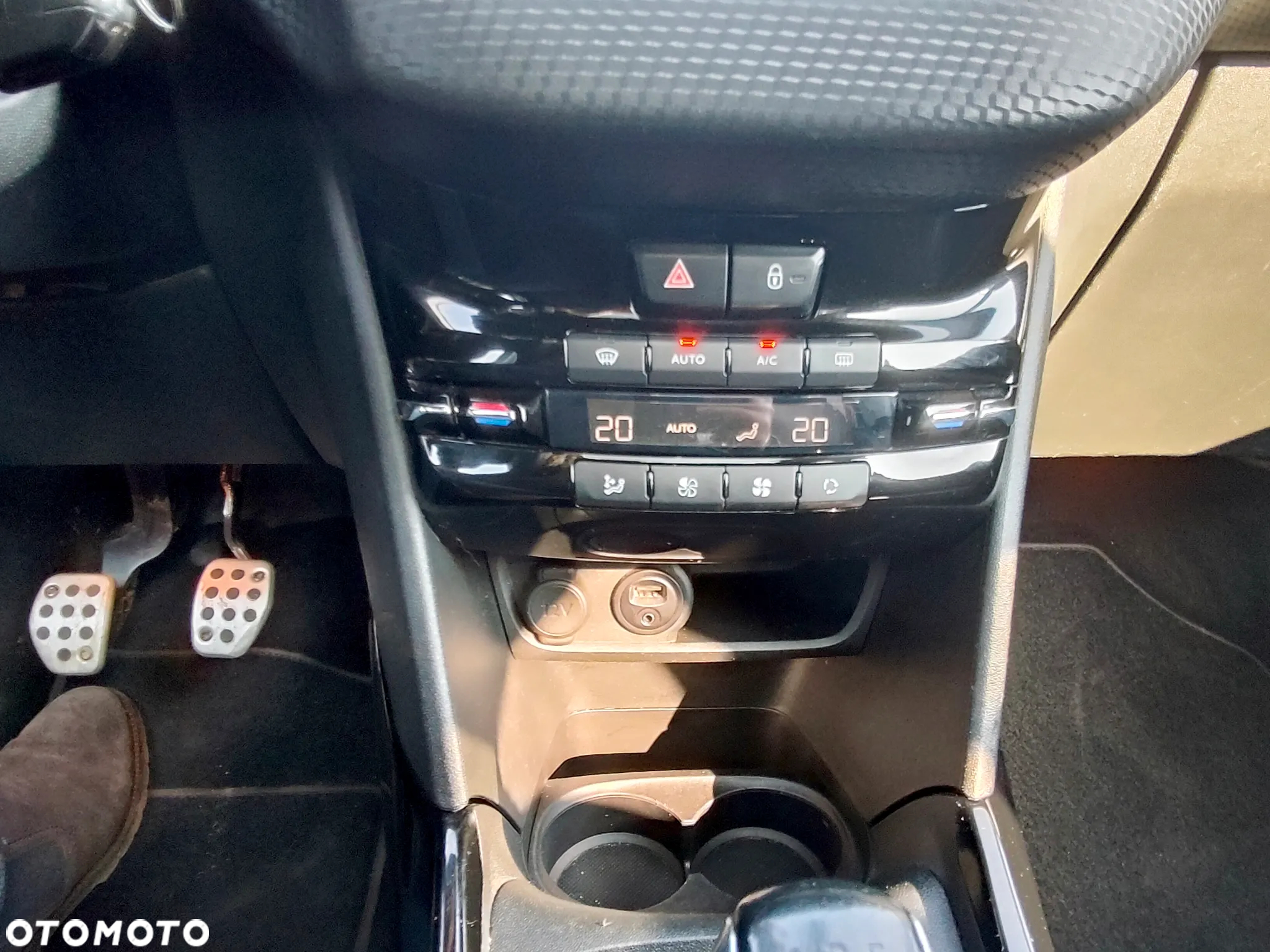 Peugeot 2008 - 19