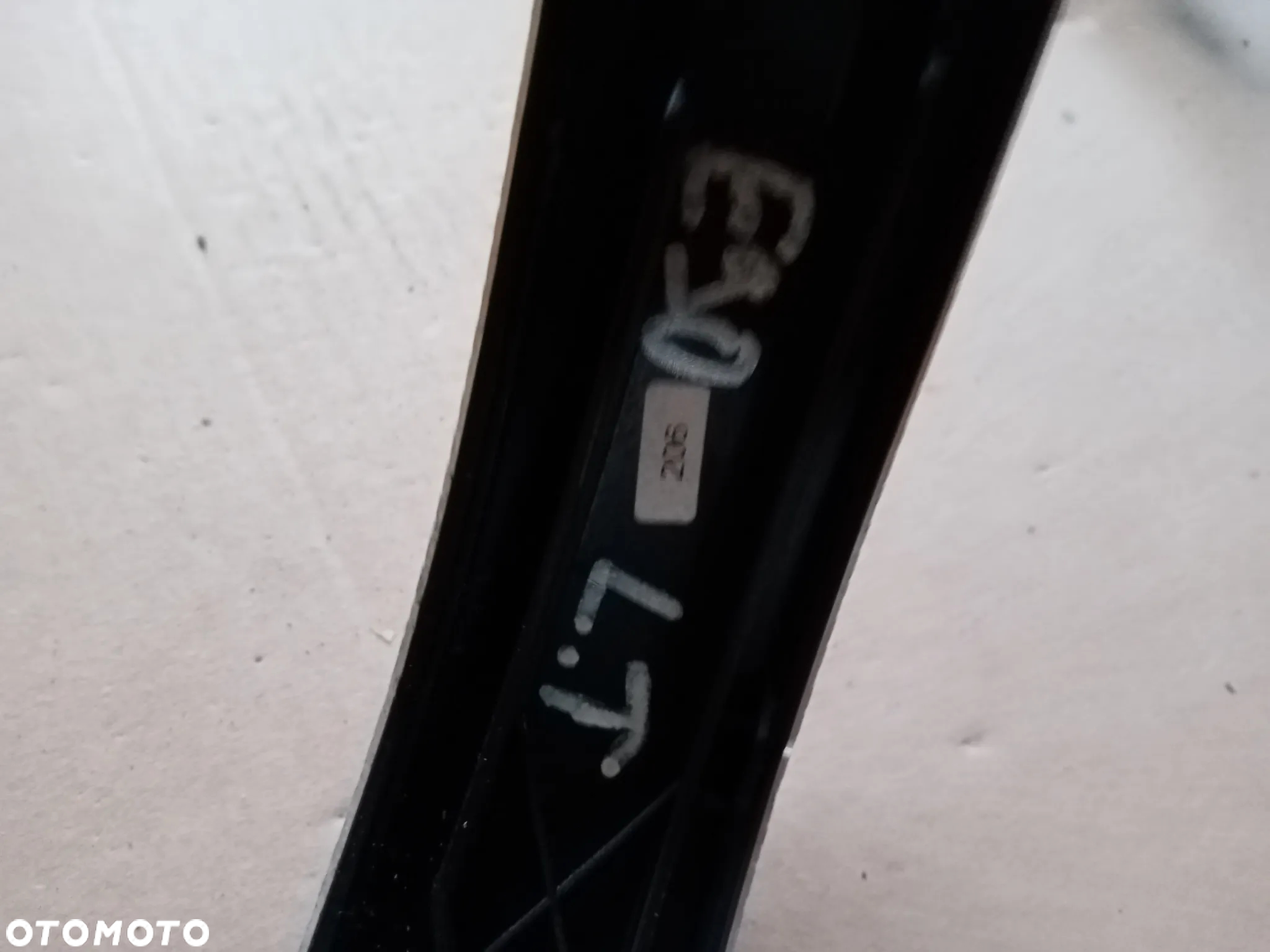 Dekor listwa ozdobna drzwi lewy tył BMW 3 E90 9145409 - 3