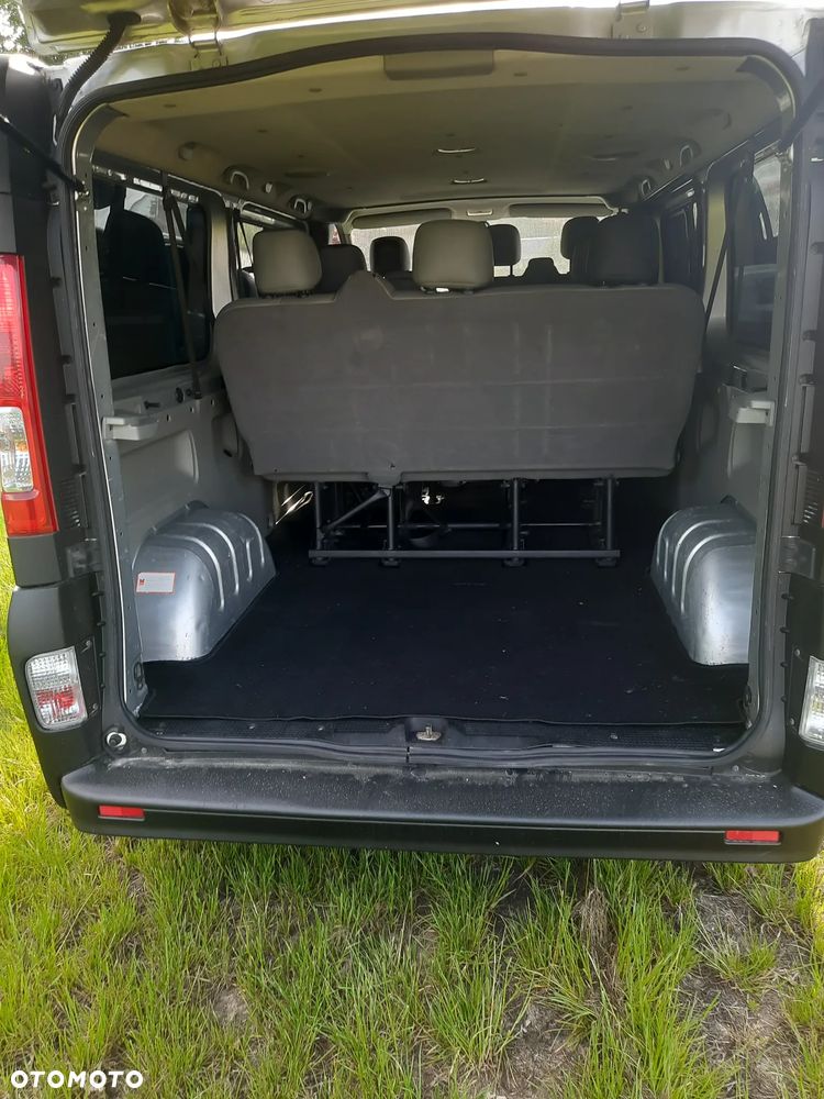 Opel Vivaro L2H1 2.9t Essentia - 12
