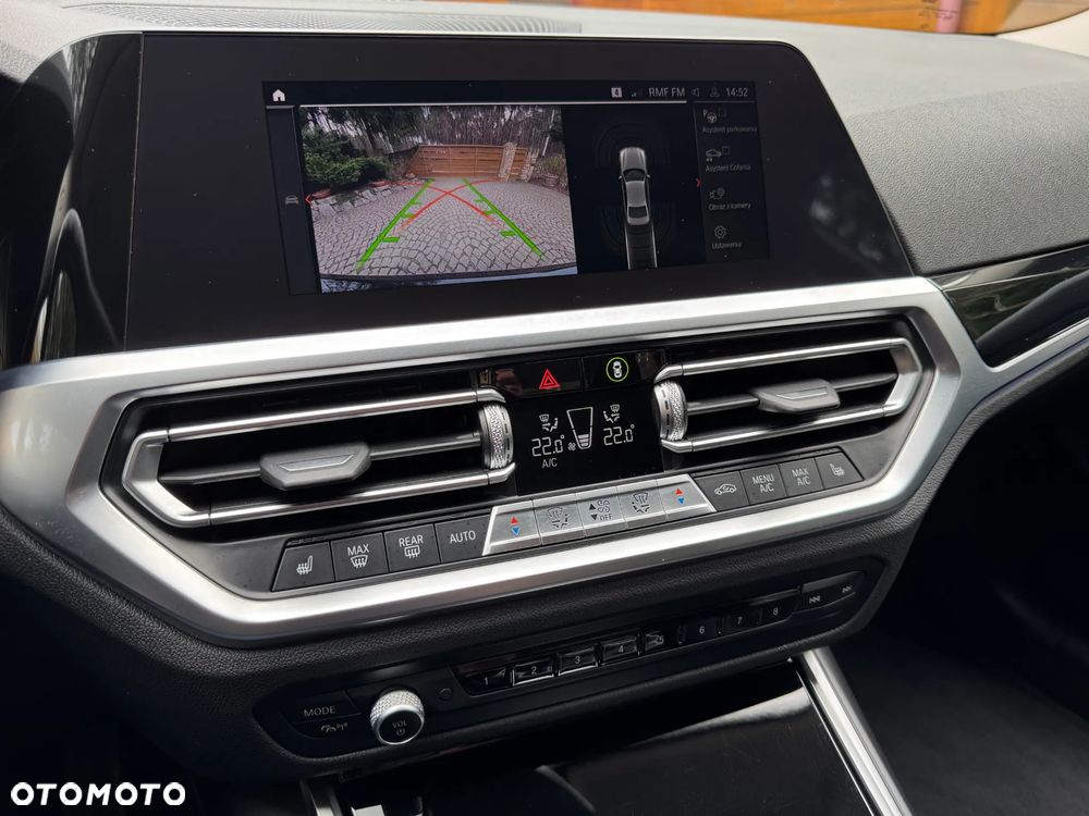 BMW Seria 3 320i xDrive Sport Line - 21