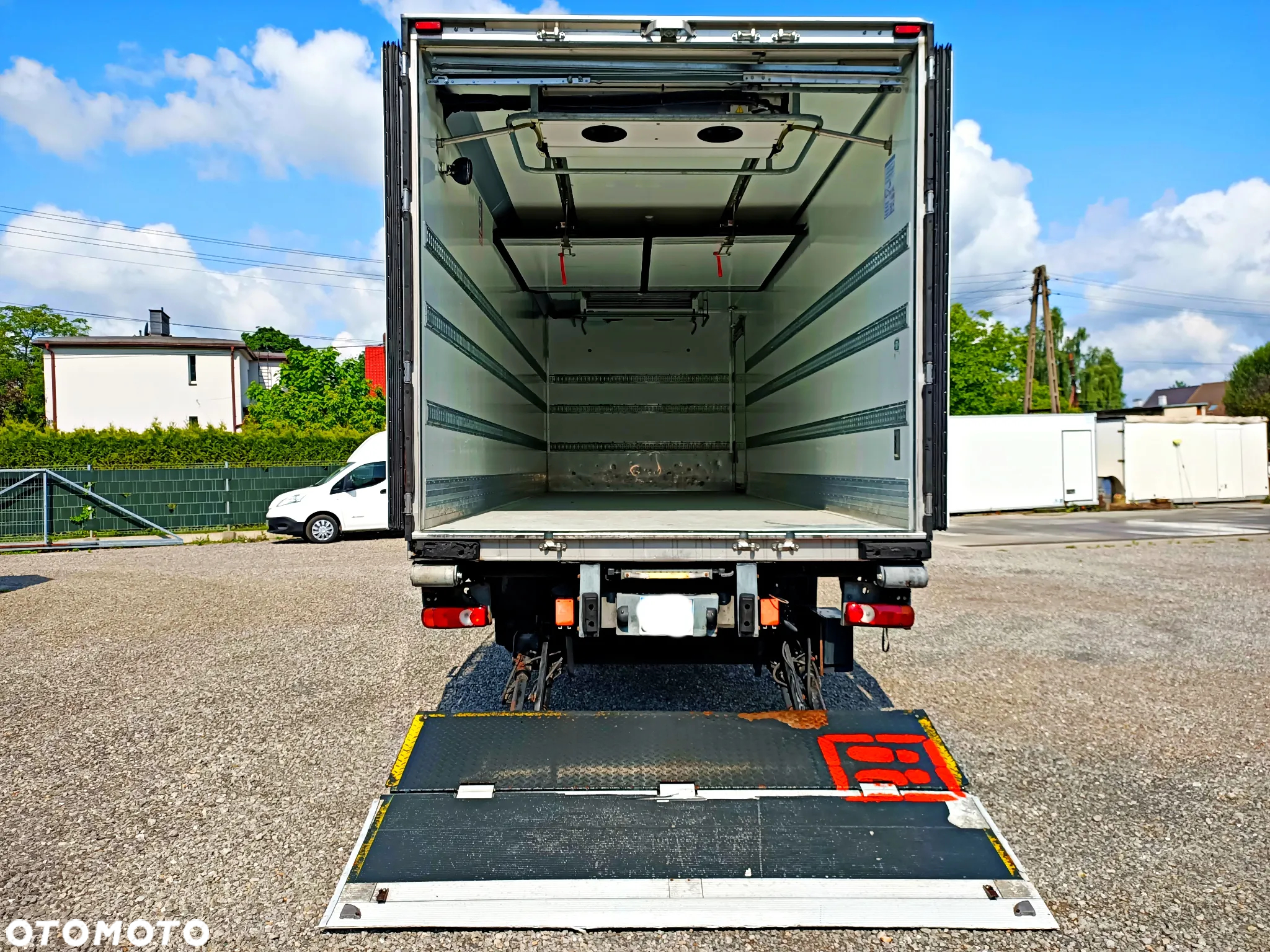 Renault Midlum 4X2 Chłodnia 18 Palet Supra 950 MT Dwie Komory - 11
