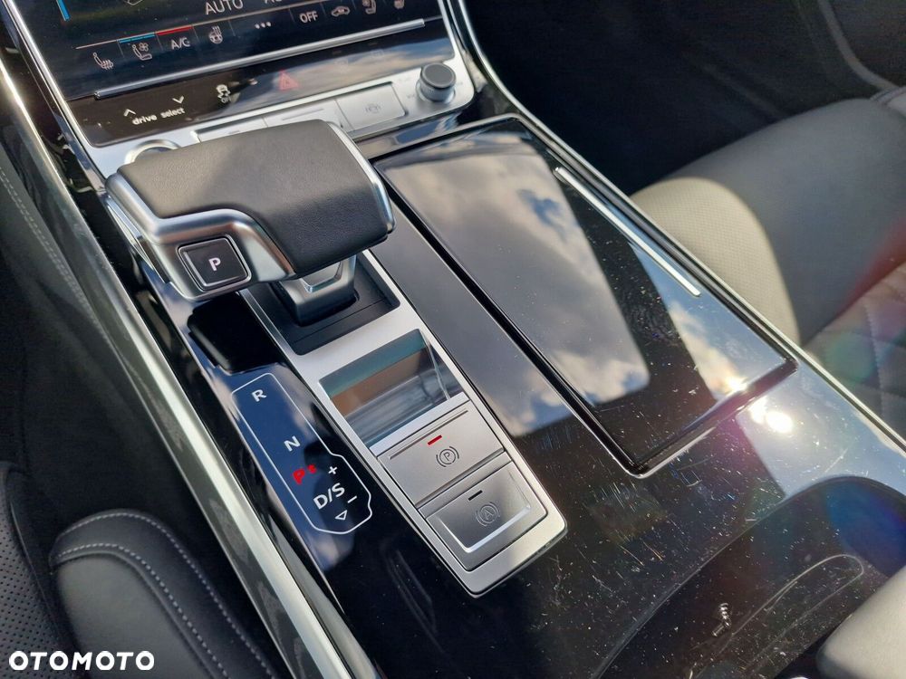 Audi A8 - 16