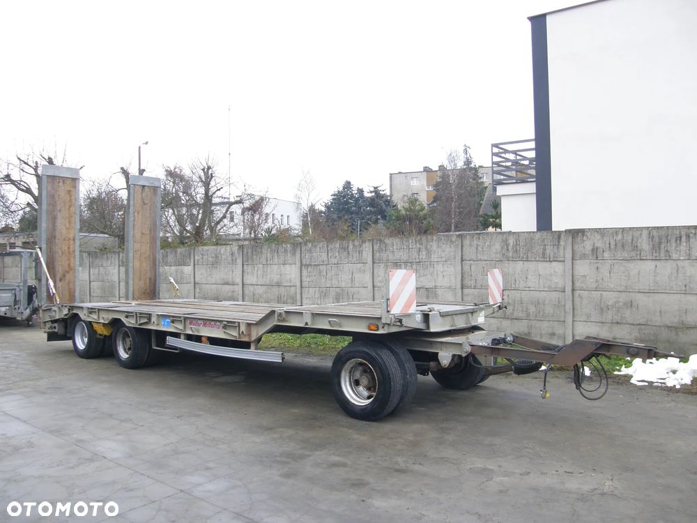 Müller-Mitteltal T3 PROFI 2011 ocynk resor 3 osiowa przyczepa niskopodwoziowa z Niemiec