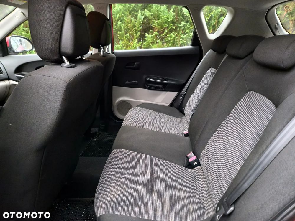 Kia Ceed Cee'd 1.6 Crdi Comfort + - 7