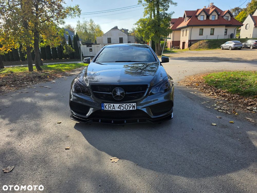 Mercedes-Benz E-Class 2013 photo 2