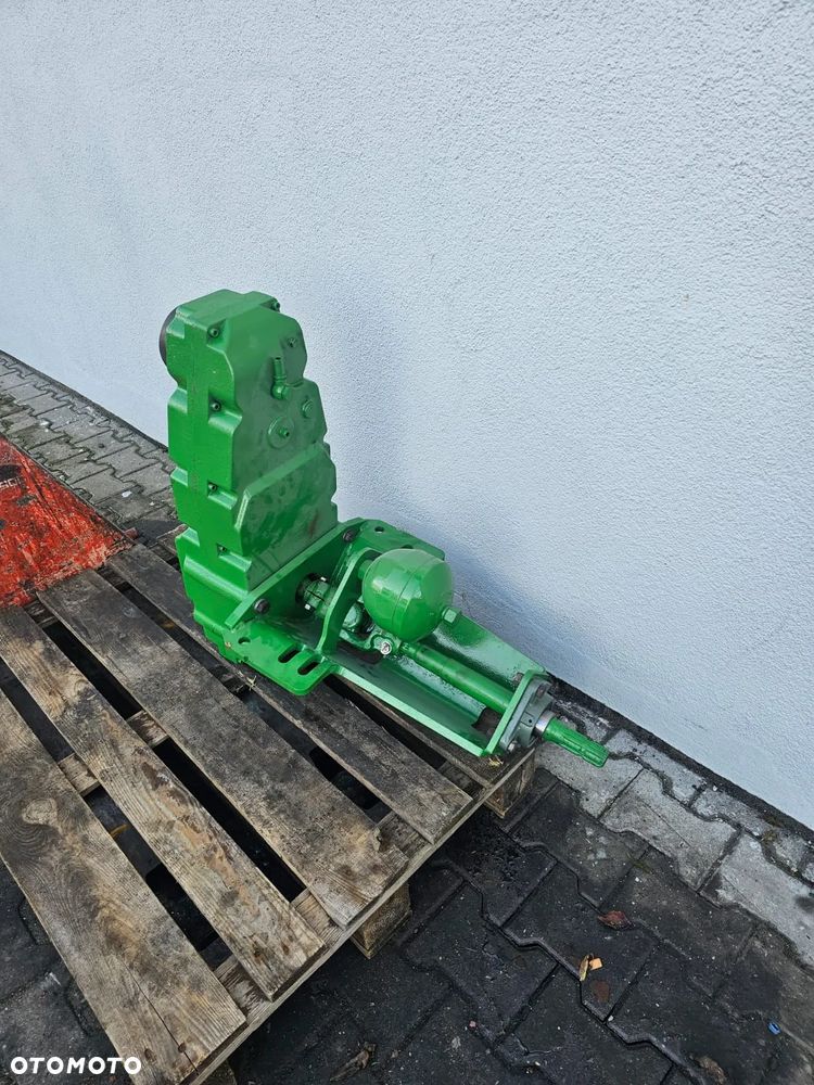 WOM przedni John Deere 7720 7820 7920 7730 7830 7930 - 2
