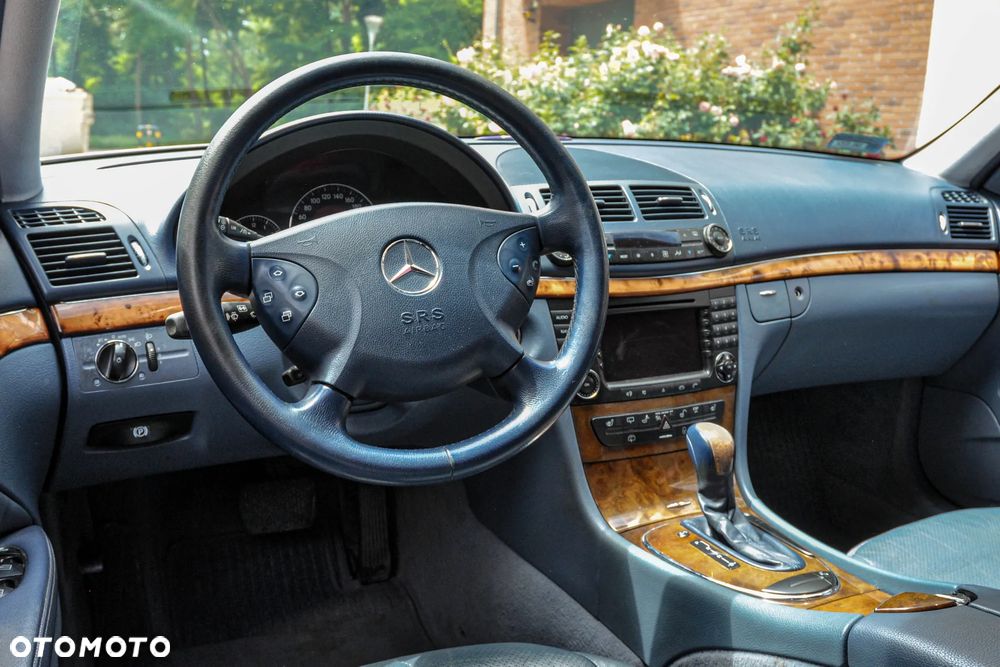 Mercedes-Benz Klasa E 350 4-Matic T Avantgarde - 9