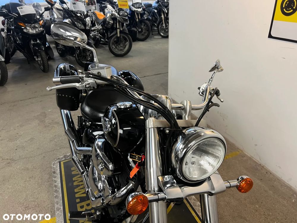 Suzuki VL 800 Volusia - 11